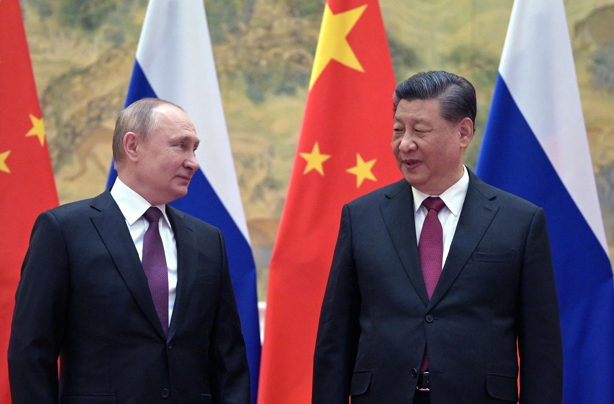 China’s Xi Reaffirms “No Limits” Friendship with Russia’s Putin as US Shifts Stance on Ukraine