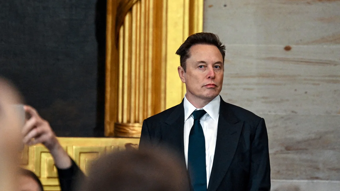 Elon Musk Pursues New Goals with Trump’s Backing: Reshaping Government Agencies for Efficiency