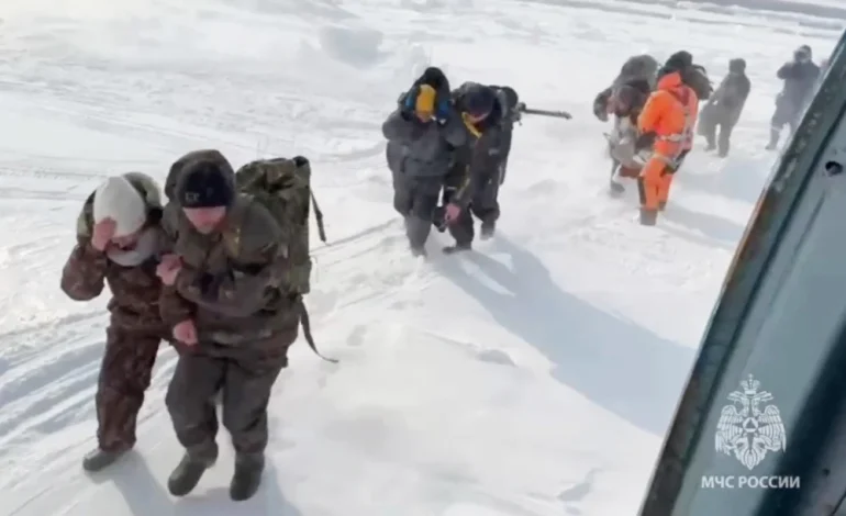 All 139 Fishermen Rescued from Ice Floe in Russia’s Sea of Okhotsk