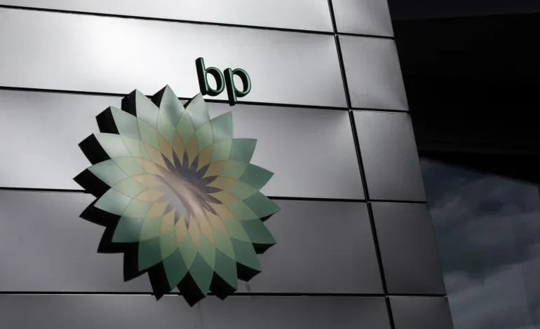 BP Backtracks on Green Energy Push, Boosts Investment in Oil, Gas