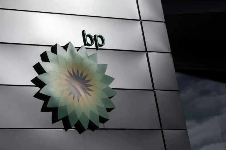 BP Backtracks on Green Energy Push, Boosts Investment in Oil, Gas