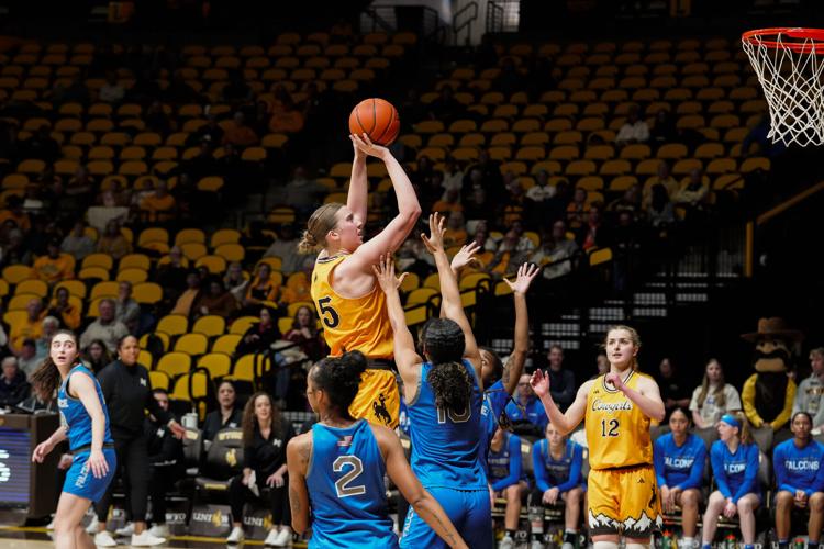 Wyoming’s Allyson Fertig Leads Cowgirls Past Air Force With 30-Point Performance