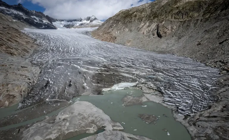 Global Glacier Ice Loss Accelerating, Study Finds