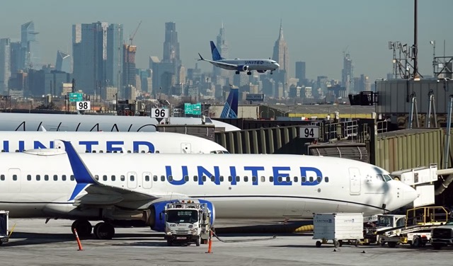 Passengers Evacuated After Jetliner Engine Malfunction Causes Fire at Houston Airport