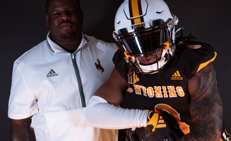 Wyoming Secures Commitment from 2,000-Yard Rusher Patrick Broadway II