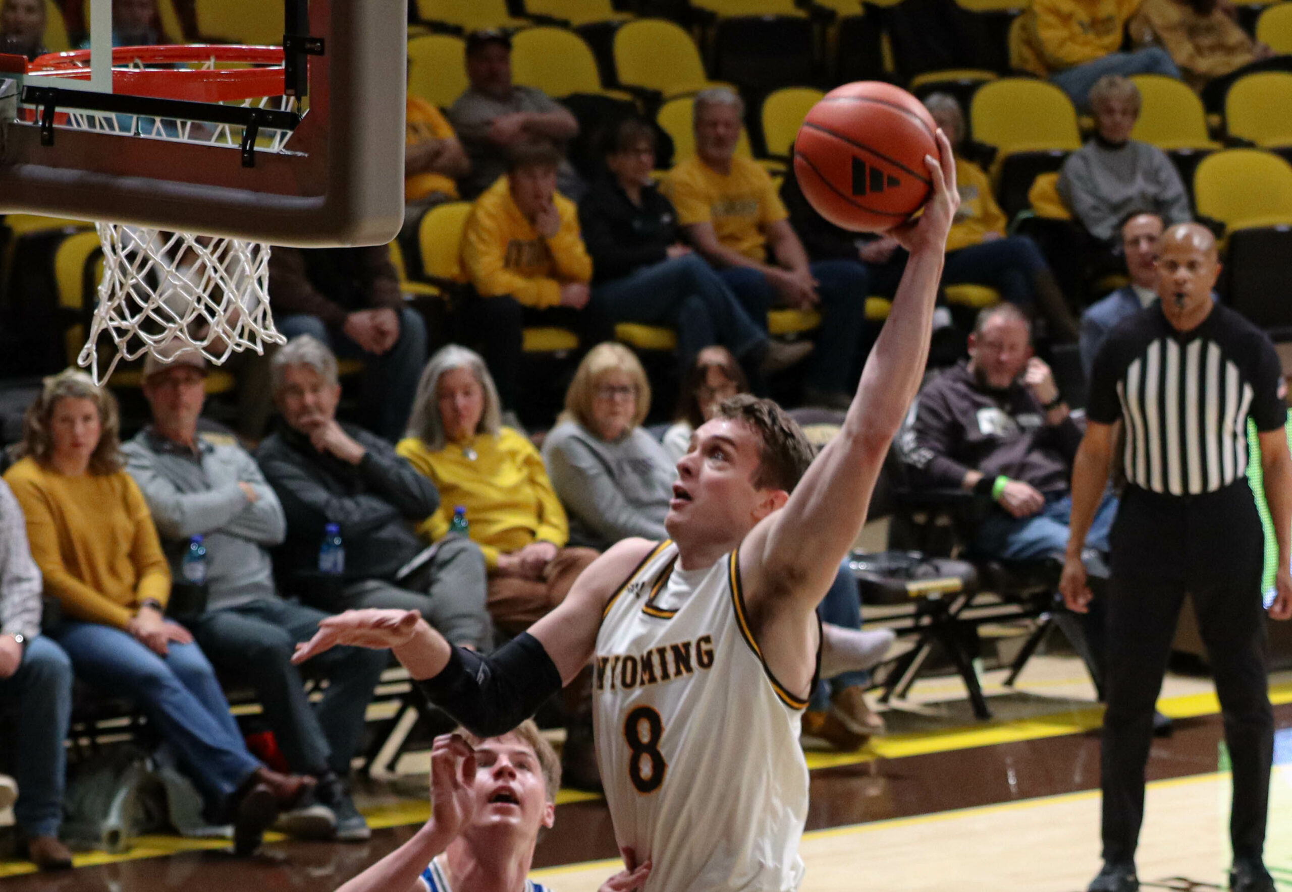 Wyoming Cowboys Rally in Second Half to Defeat Air Force 69-62