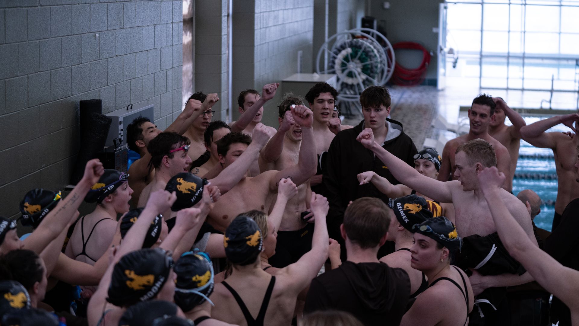 Wyoming Swim and Dive Teams Earn CSCAA Scholar All-America Honors