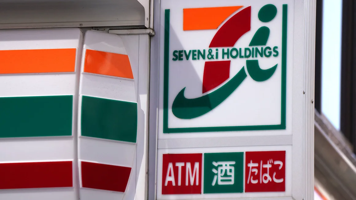 Seven & i Holdings Considers Alternative Buyout Offers as Founding Family Fails to Secure Funding