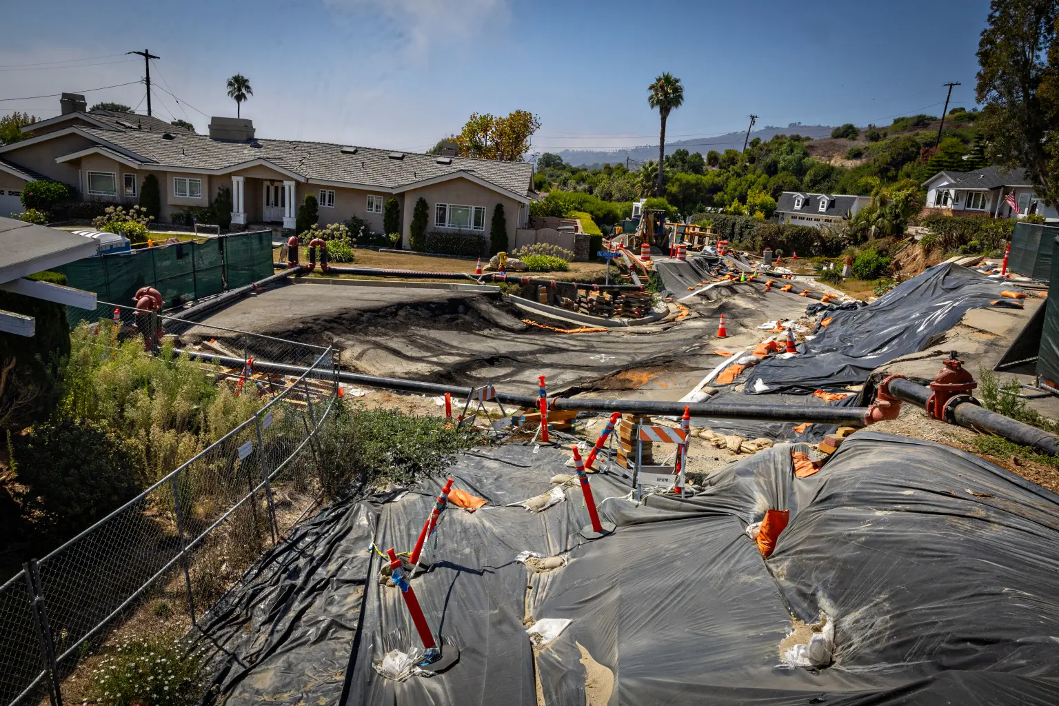 California Community Faces Growing Landslide Threat as Terrain Shifts Toward the Ocean