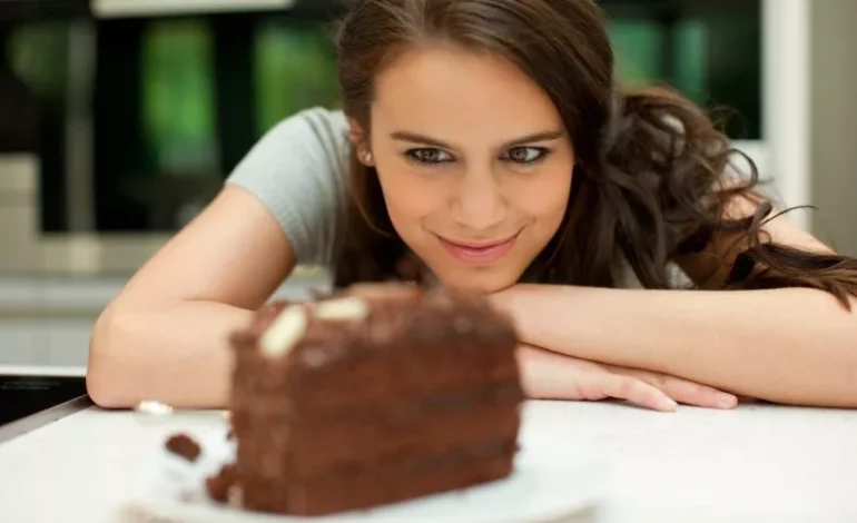 The “Dessert Stomach” Phenomenon: New Study Reveals Its Roots in the Brain