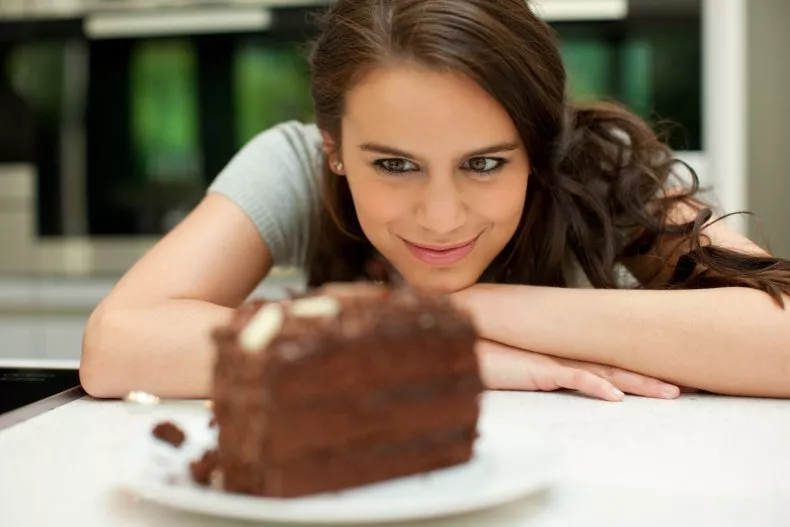 The “Dessert Stomach” Phenomenon: New Study Reveals Its Roots in the Brain