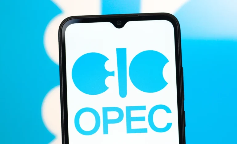 Oil Prices Decline for Third Consecutive Day Amid OPEC+ Output Increase and Escalating Trade Tensions