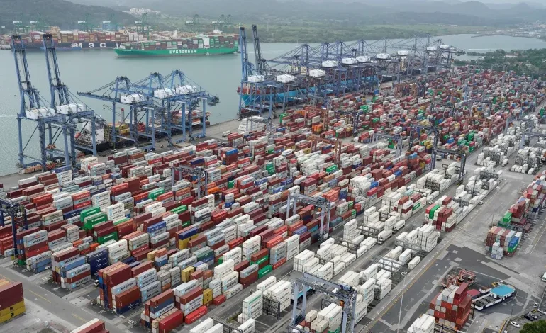 China Scrutinizes Hong Kong Firm’s Panama Canal Port Sale to US-Based BlackRock