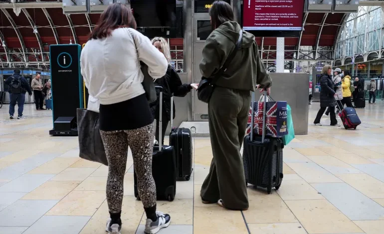 Power Outage Shuts Down Heathrow Airport, Disrupting Travel for Thousands