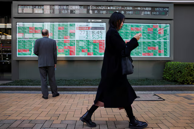 Asian Markets Slip Amid Trade War Uncertainty Despite Wall Street Rebound