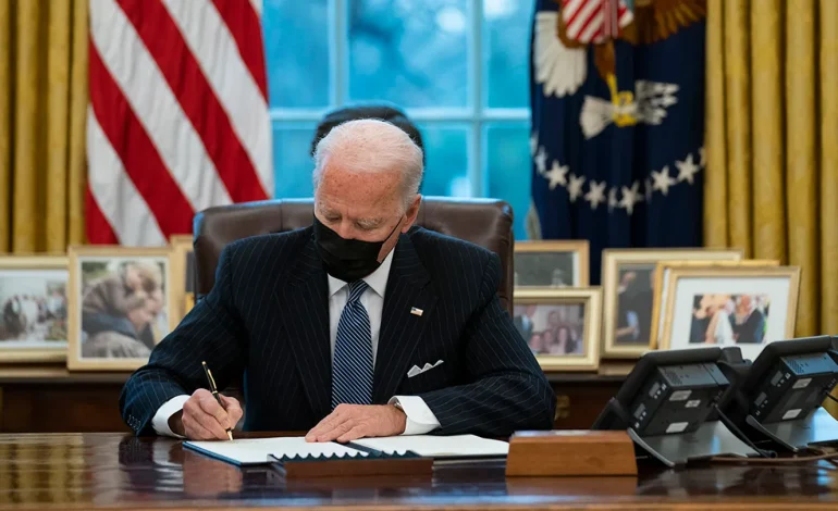 Trump Trolls Biden Over “Autopen Signatures,” Sparking Social Media Frenzy