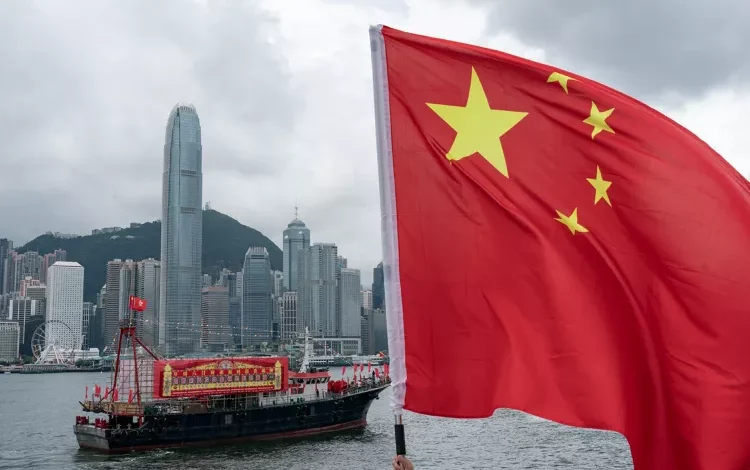 Mainland Chinese Investors Gain Greater Influence in Hong Kong’s Stock Market
