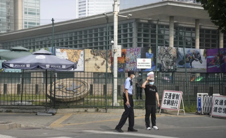 US Bans China-Based Personnel from Romantic Relationships with Chinese Citizens