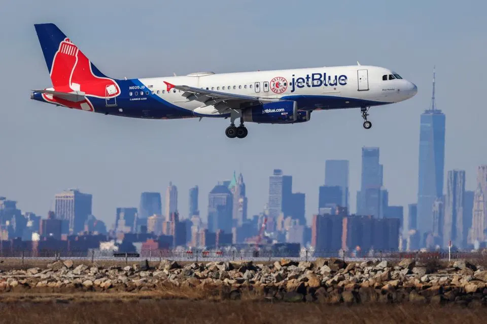JetBlue In Talks With United After Failed American Airlines Partnership