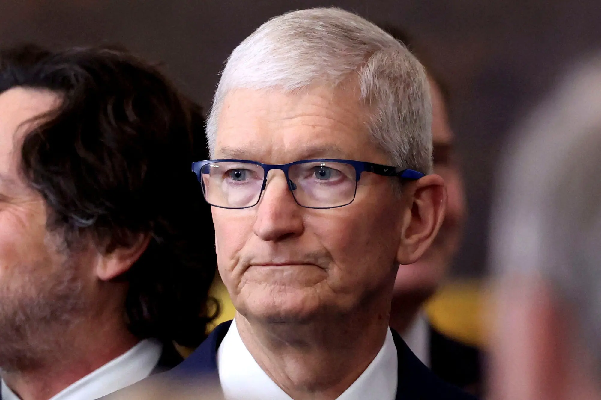 Tim Cook’s Influence with Trump Diminishes Amid Rising Trade Tensions and Apple Challenges