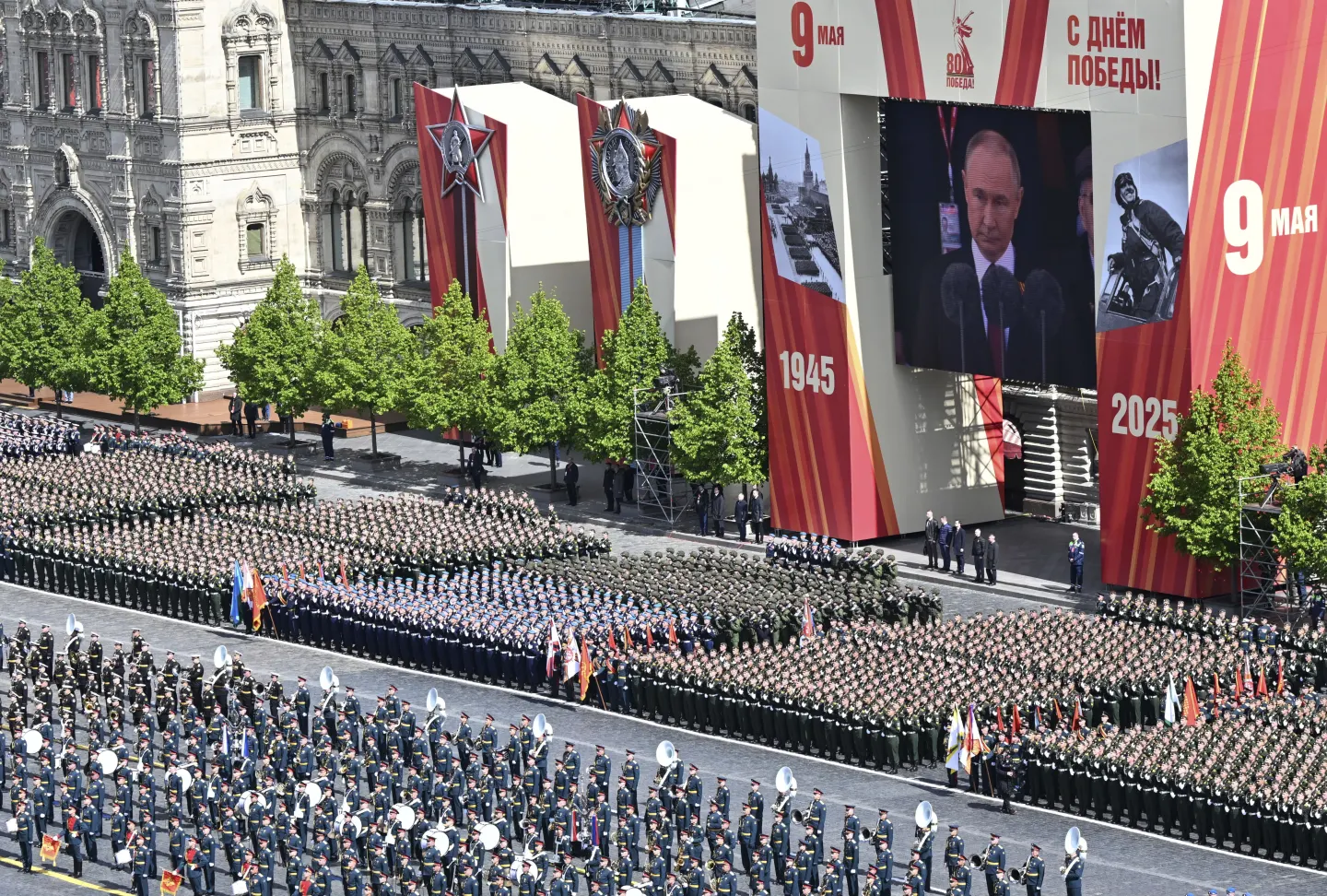 Russia Commemorates 80th Anniversary of Victory in World War II with Grand Red Square Parade