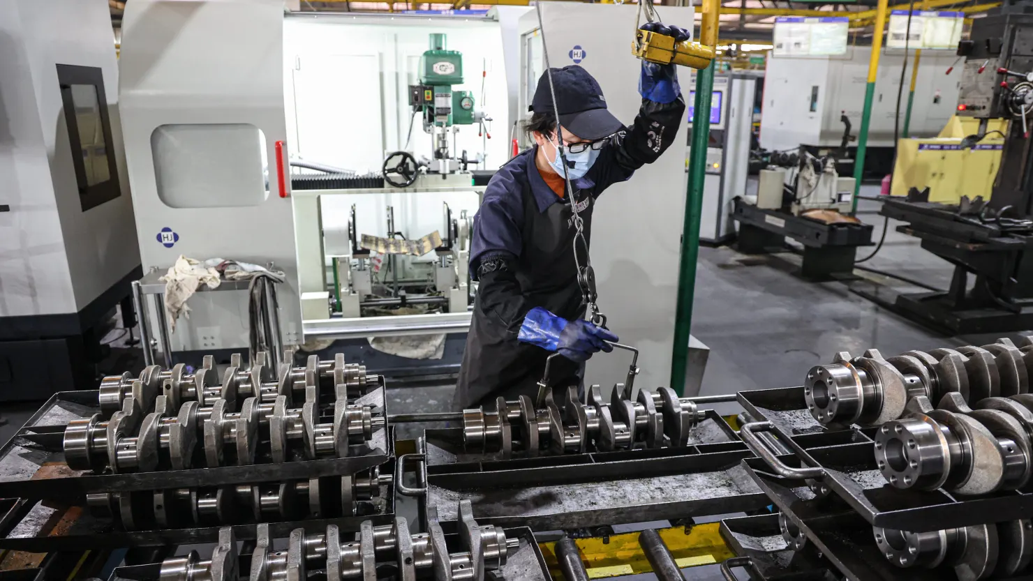 China Faces Rising Job Market Pressure Amid Renewed US Trade Tensions