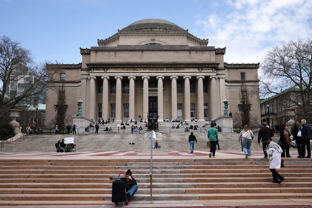 Columbia University to Cut 180 Research Staff Amid Federal Grant Losses