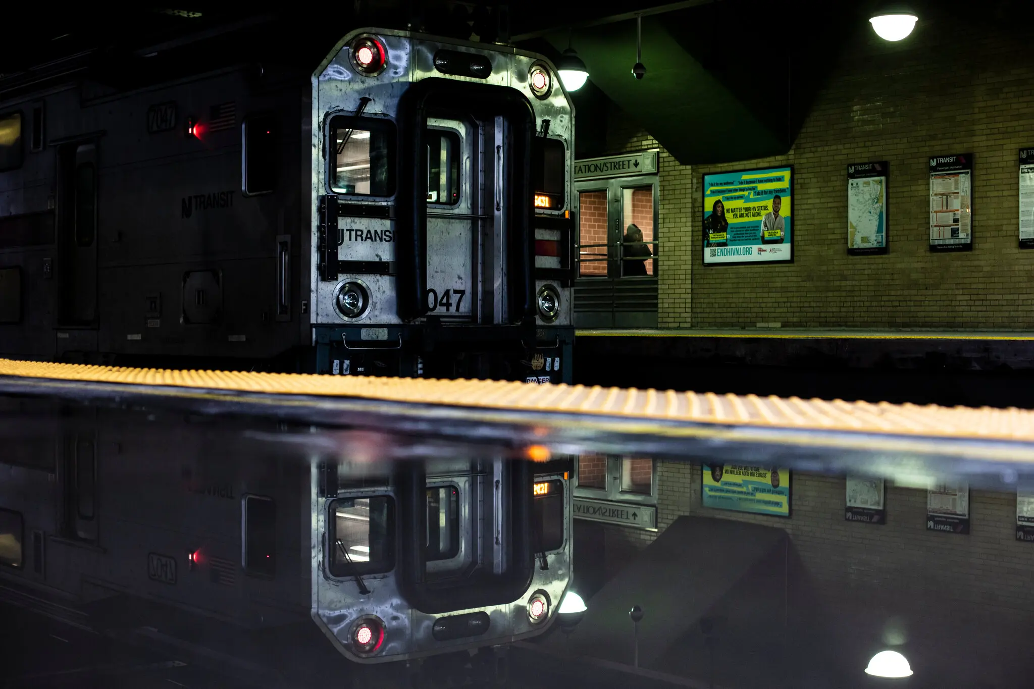New Jersey Commuter Rail Faces Possible Strike Amid Contract Dispute