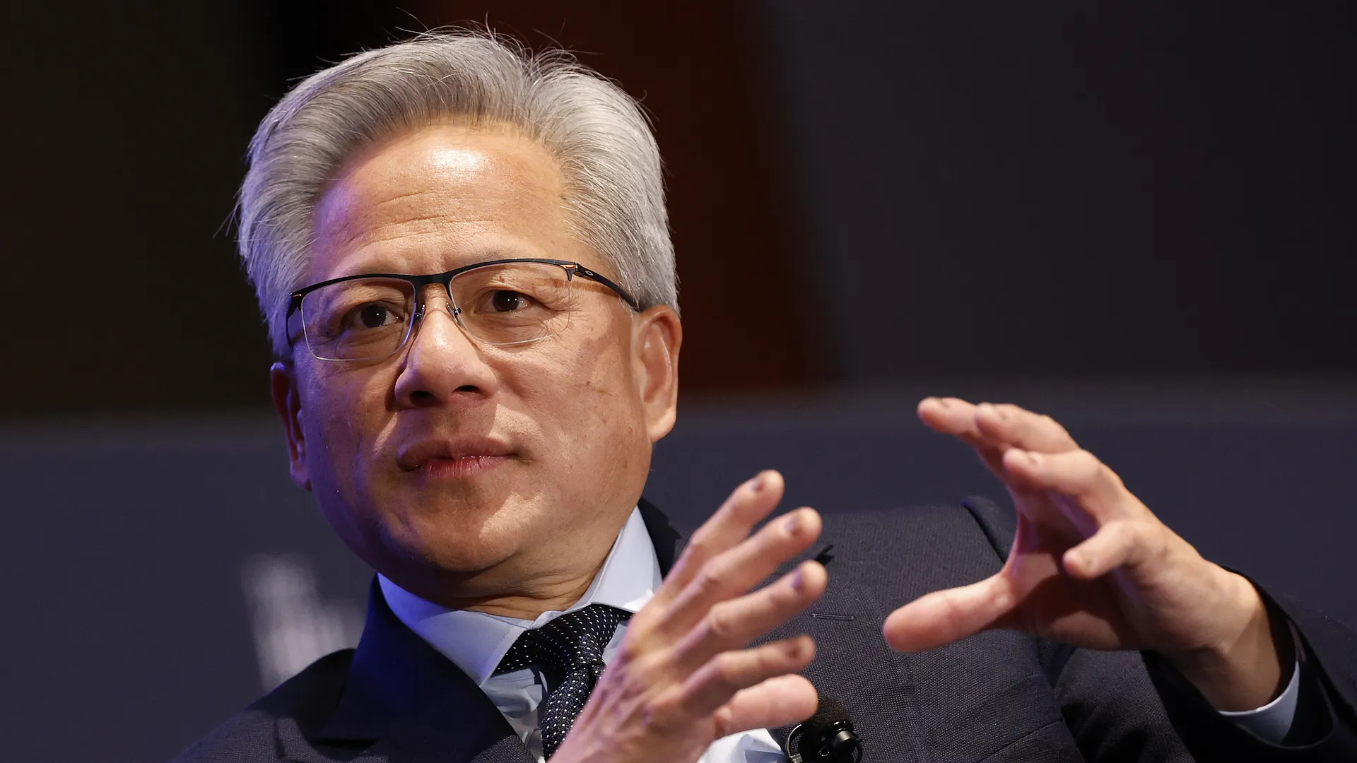 Experts Question Effectiveness of US Chip Restrictions Amid China’s Rising AI Capabilities