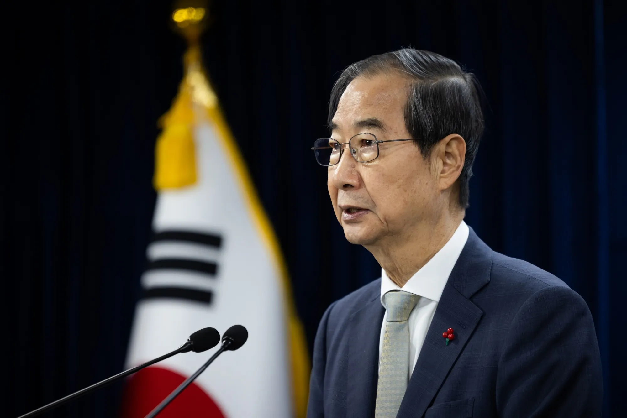 South Korean Acting President Han Duck-soo Resigns, Announces Presidential Bid
