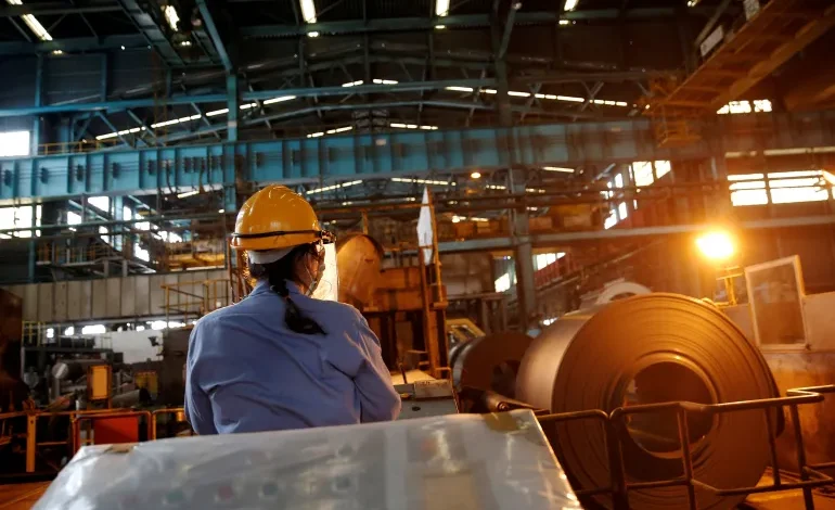 China’s Economic Growth Slows, but Beats Expectations Despite Tariff Pressures