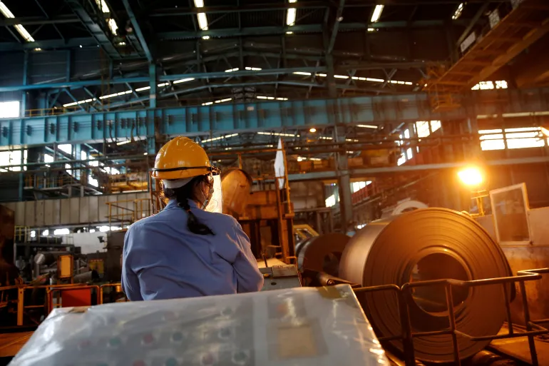 China’s Economic Growth Slows, but Beats Expectations Despite Tariff Pressures