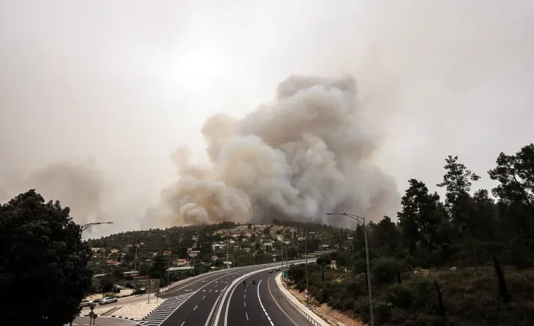 Wildfires Near Jerusalem Prompt Evacuations and International Assistance