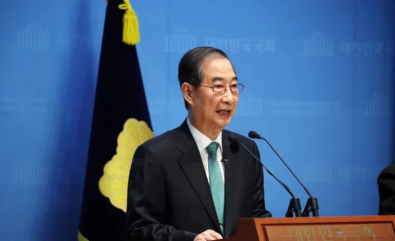 Seoul Bars Two Former Acting Presidents from Leaving the Country in Martial-Law Probe