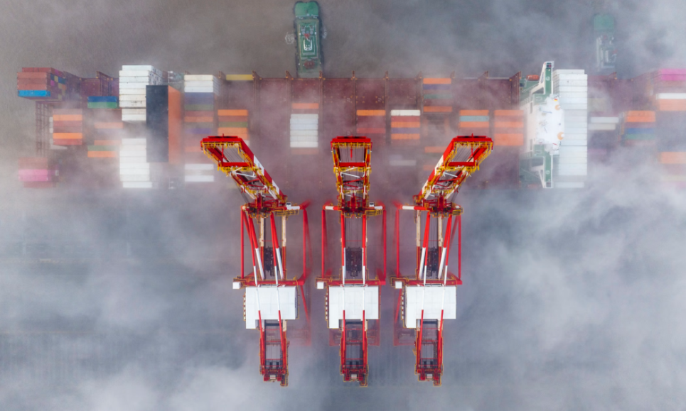 China Eases Monetary Policy to Support Economy Ahead of US Trade Talks