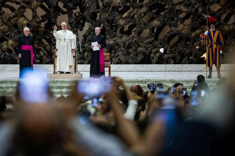Pope Leo XIV Urges Release of Jailed Journalists, Defends Free Speech in First Address