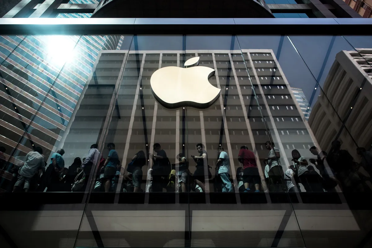 Trump’s Criticism of Apple Raises Investor Concerns Amid Broader Tech Headwinds