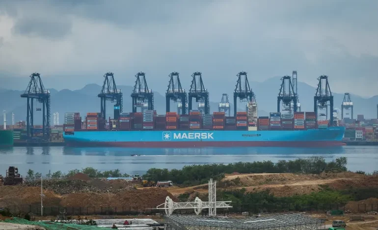 China Considers US Proposals for Trade Negotiations Amid Economic Concerns