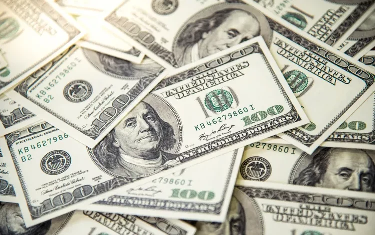Deutsche Bank Warns of US Economic Strain Amid Rising National Debt and Diminishing Confidence