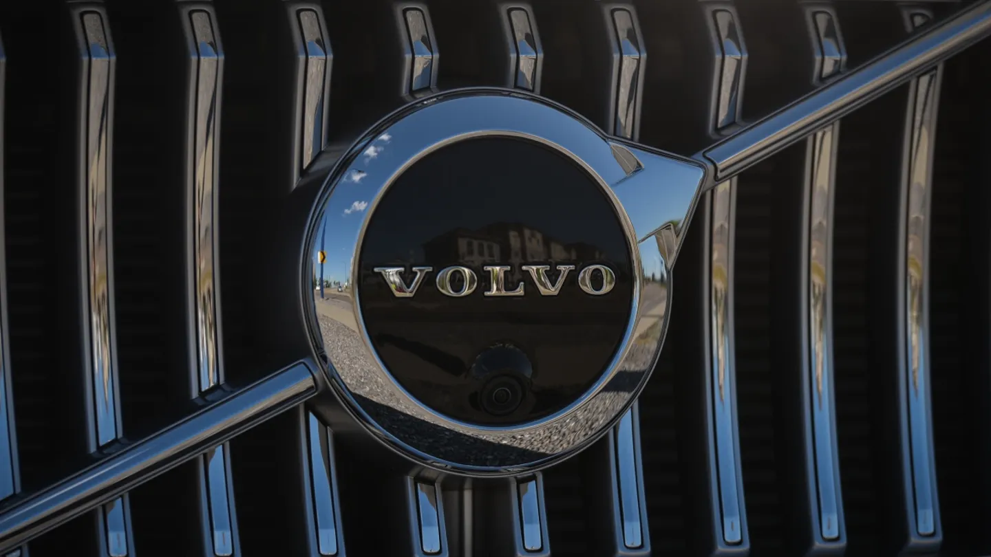 Volvo Recalls Over 450,000 Vehicles in US, Canada Due to Backup Camera Malfunction