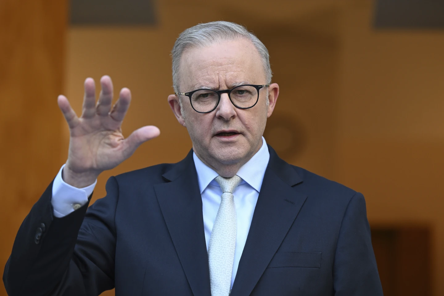 Australia’s New Cabinet Sworn In as Labor Celebrates Landslide Victory