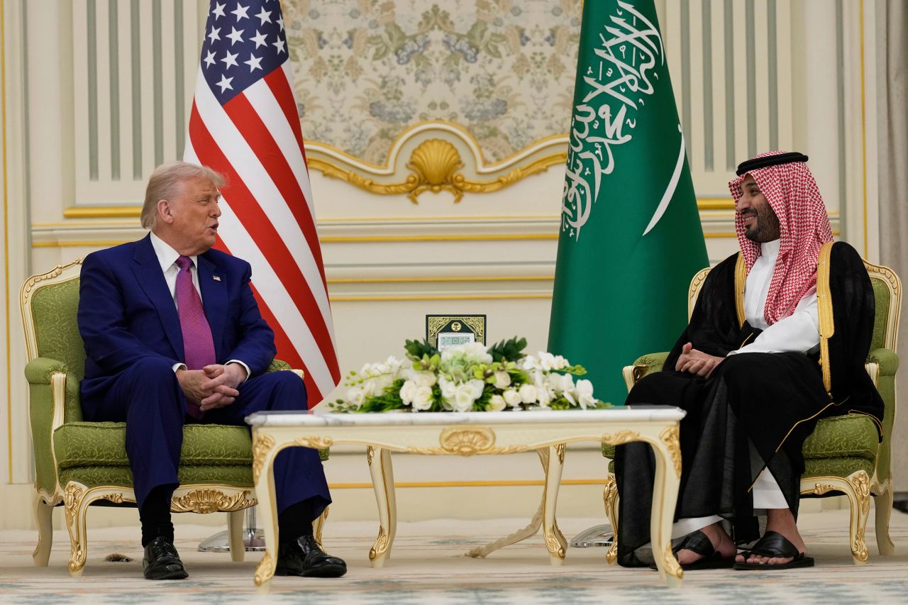 Trump Begins Middle East Trip in Saudi Arabia, Eyes Economic Deals, Iran Concerns