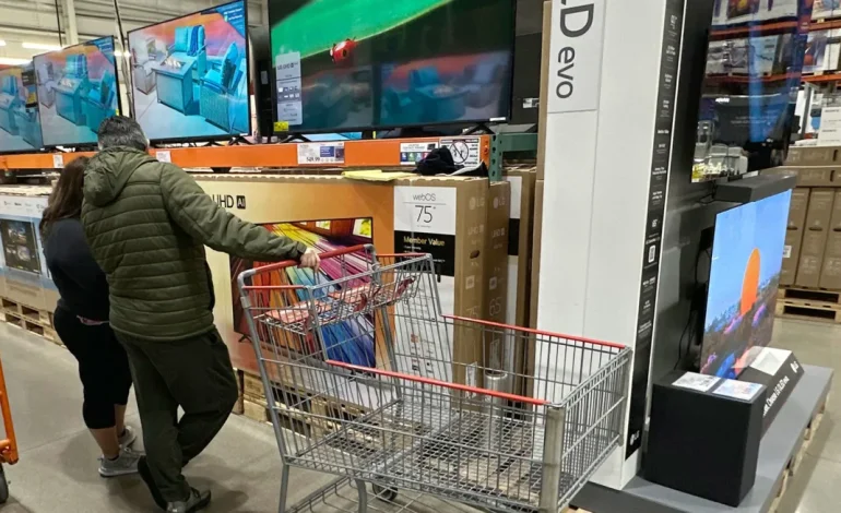 US Consumer Sentiment Near Historic Low Amid Trade and Inflation Concerns