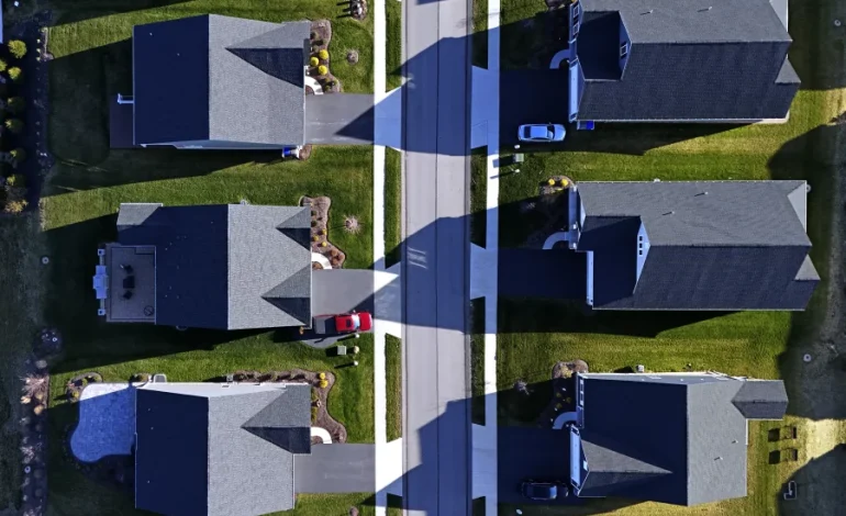 As Real Estate Commissions Face Scrutiny, Flat-Fee Brokerages Offer a Cheaper Alternative