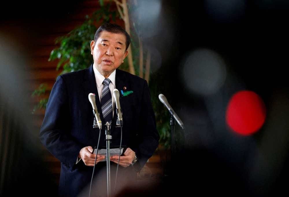 Japan’s Prime Minister Warns of Deepening Fiscal Challenges Amid Economic Contraction