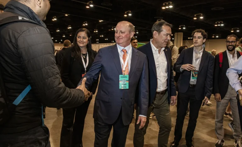 Greg Abel to Succeed Warren Buffett as CEO of Berkshire Hathaway