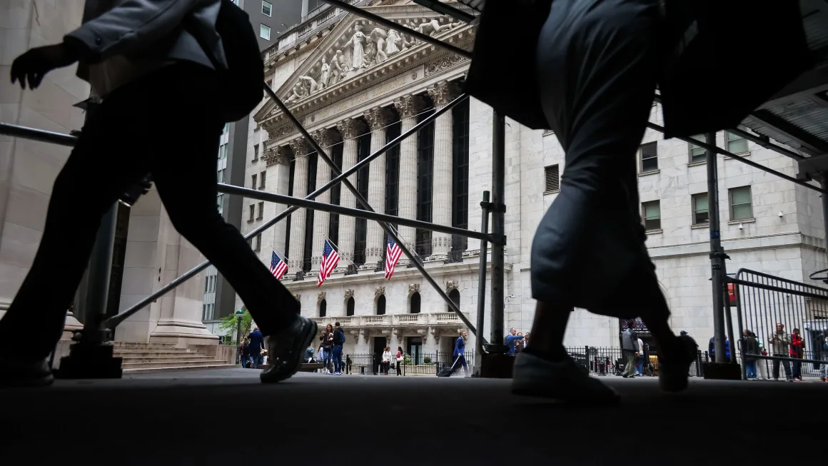 Moody’s Downgrade Sparks Renewed Investor Caution Toward US Assets