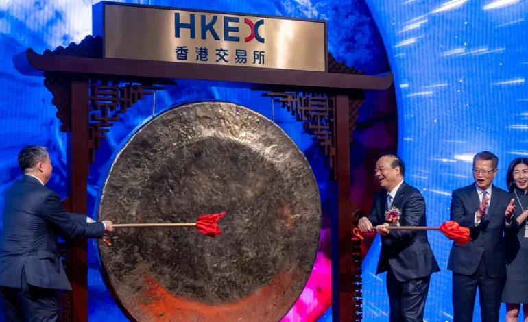 Chinese Electric Vehicle Battery Leader CATL Sees Shares Surge in Major Hong Kong IPO Despite Trade Tensions