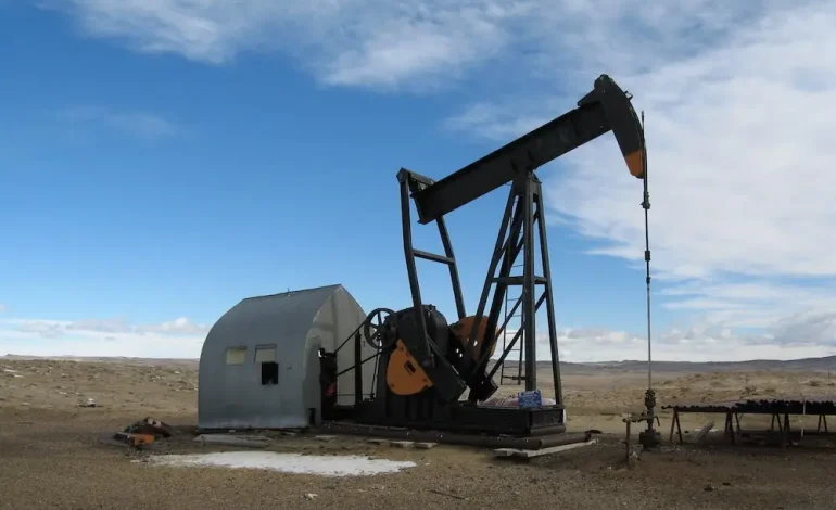 Federal Survey Reveals Major Undiscovered Oil and Gas Reserves in Wyoming Region