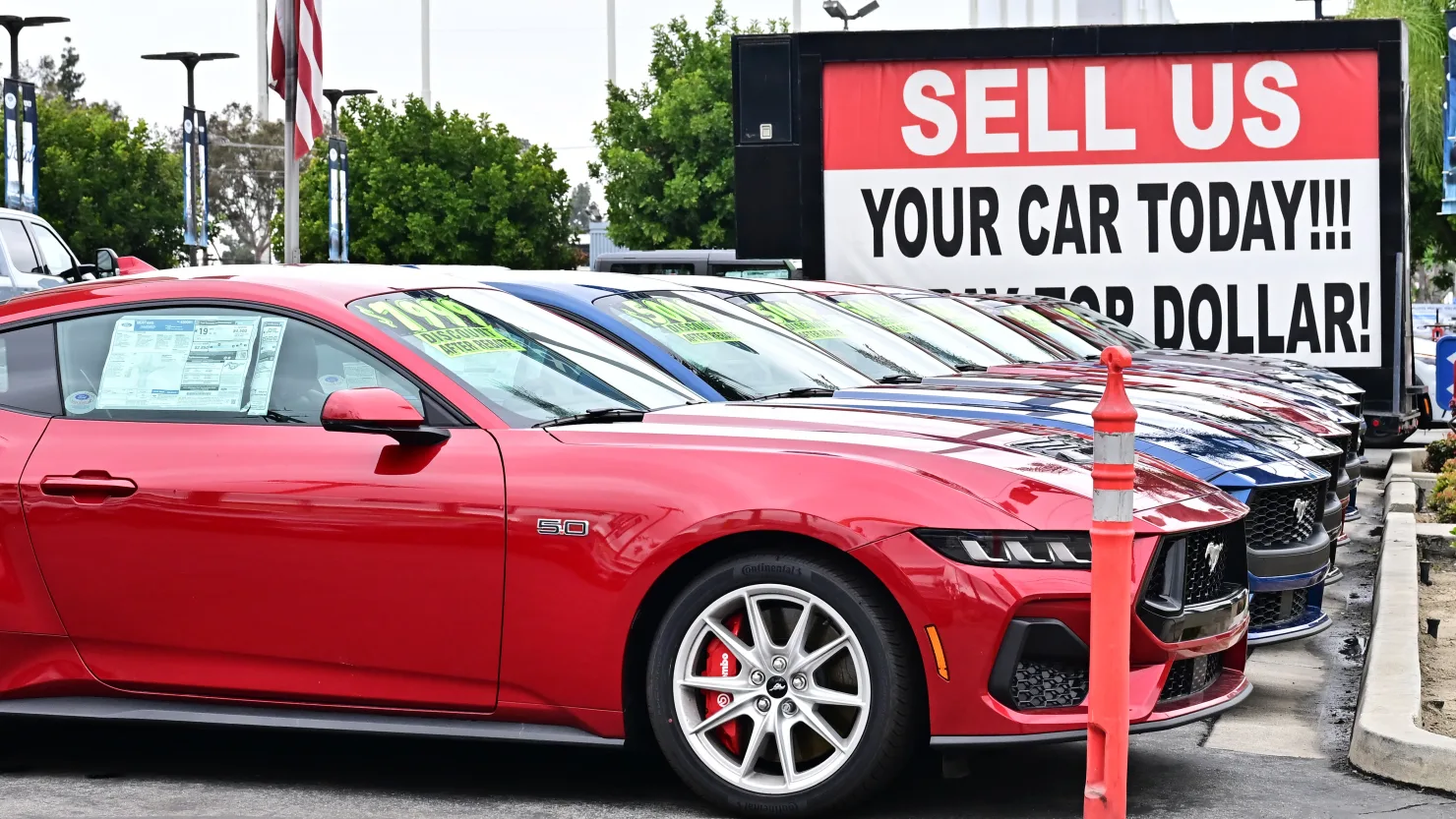 Used Car Prices Decline Slightly as Tariff-Driven Surge Eases